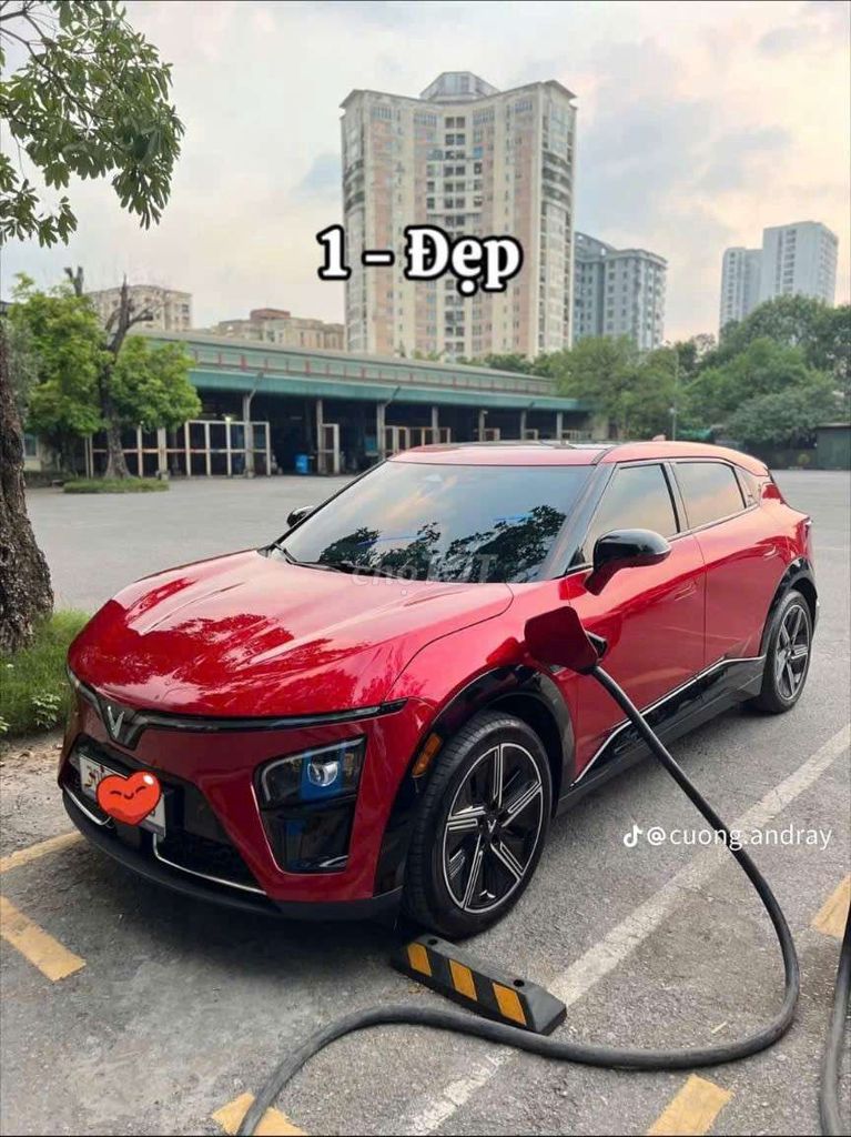 VinFast VF7 Plus - ảnh 1