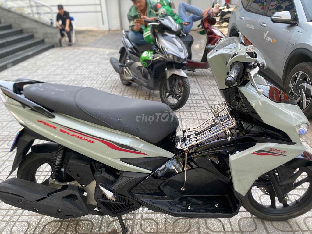 Honda Air Blade 2016 - ảnh 3