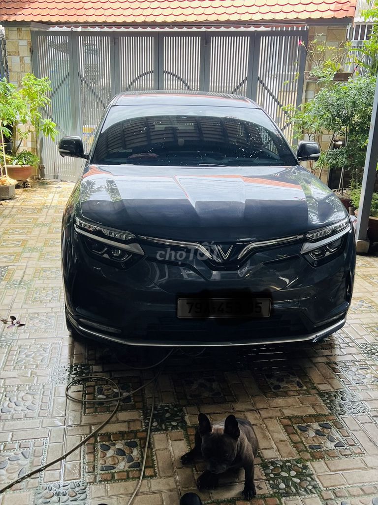 VinFast VF8 Plus - ảnh 1