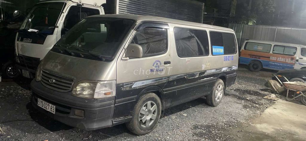 Toyota Hiace 2001 - ảnh 4