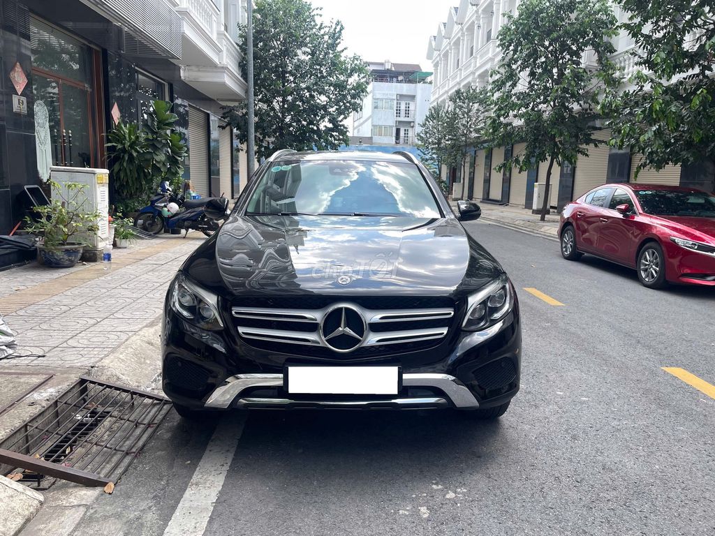 Mercedes-Benz GLC 2019 - ảnh 1