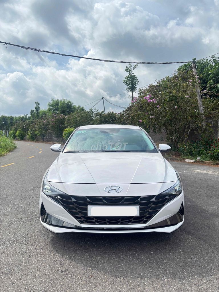 Hyundai Elantra 2024 - ảnh 1