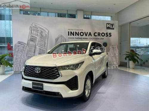 Toyota Innova Cross 2.0V CVT 2026 - ảnh 2