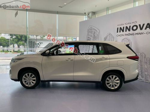 Toyota Innova Cross 2.0V CVT 2026 - ảnh 3
