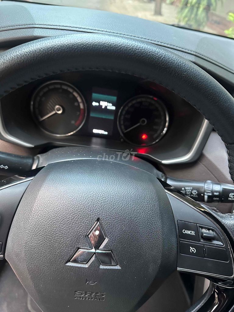 Mitsubishi Xpander Cross 2022 - ảnh 1