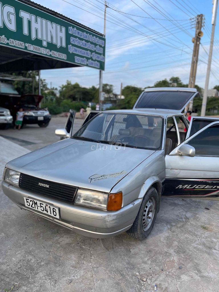 Toyota Corolla - ảnh 1