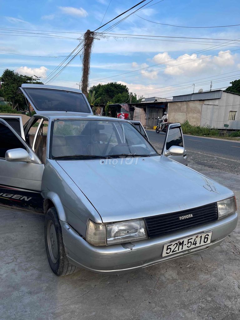 Toyota Corolla - ảnh 2