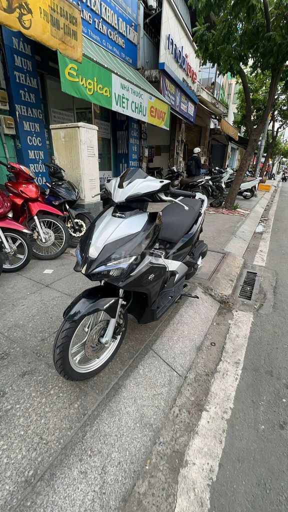 Honda Air Blade 2017 - ảnh 3