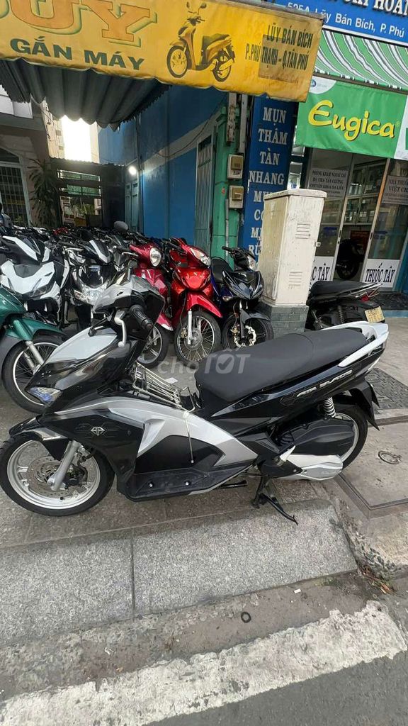 Honda Air Blade 2017 - ảnh 4