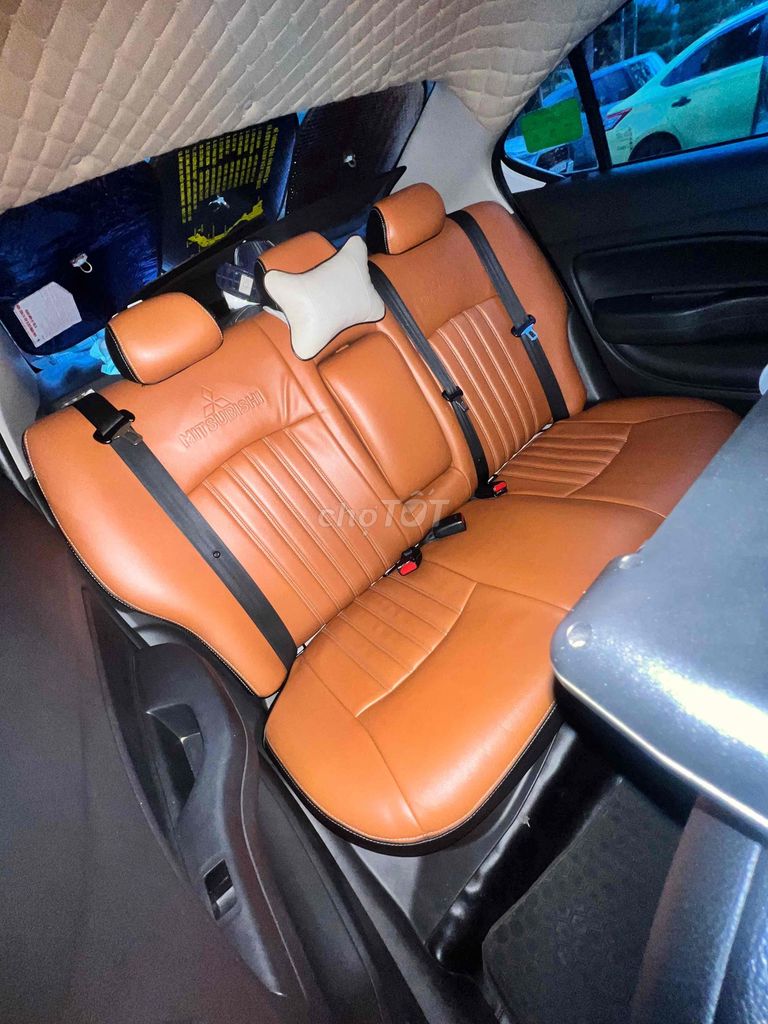 Mitsubishi Mirage - ảnh 4