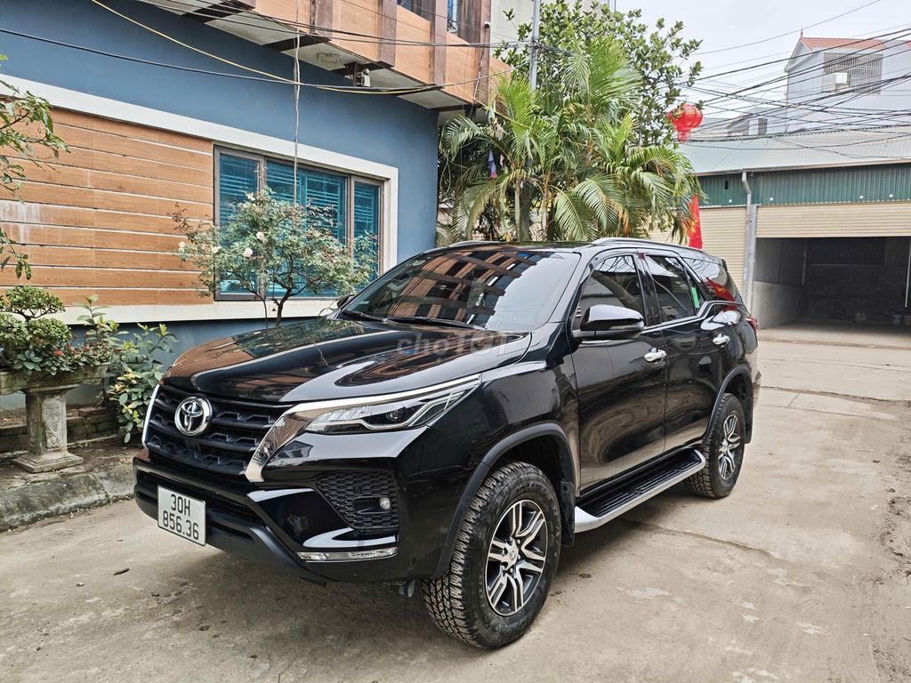 Toyota Fortuner - ảnh 5