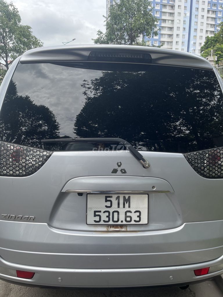 Mitsubishi Zinger 2009 - ảnh 2