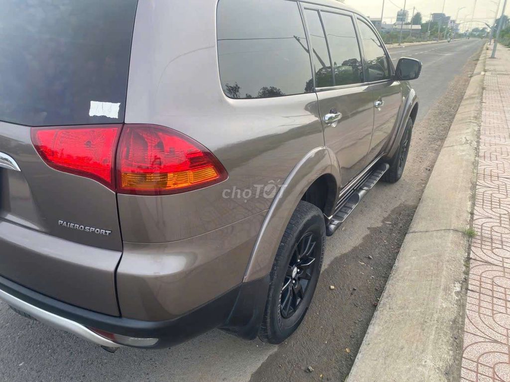 Mitsubishi Pajero Sport - ảnh 4