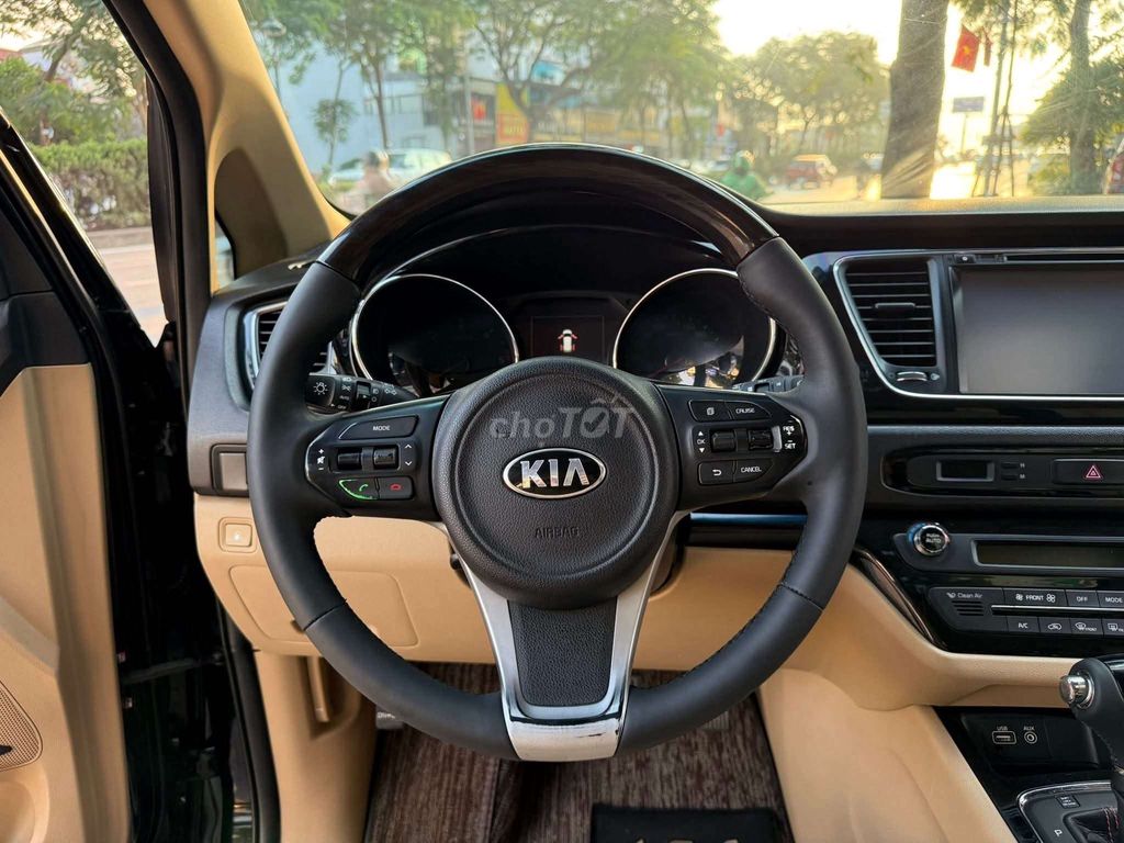 Kia Sedona 2016 - ảnh 4