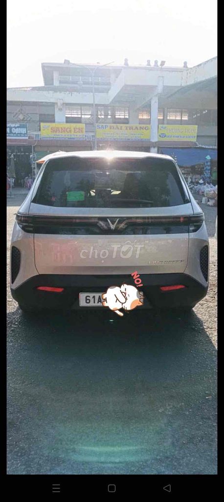 VinFast Limo Green - ảnh 2