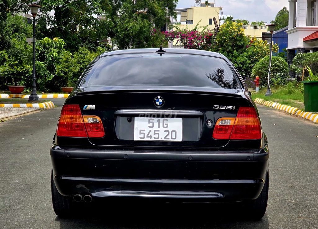 BMW 2003 - ảnh 2