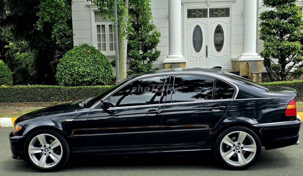 BMW 2003 - ảnh 4