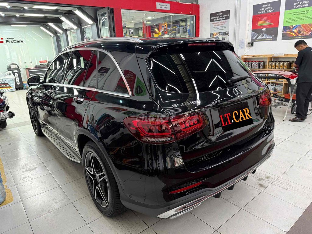 Mercedes-Benz GLC 2021 - ảnh 2