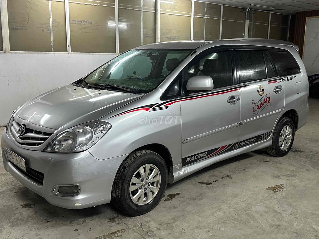 Toyota Innova 2008 - ảnh 2