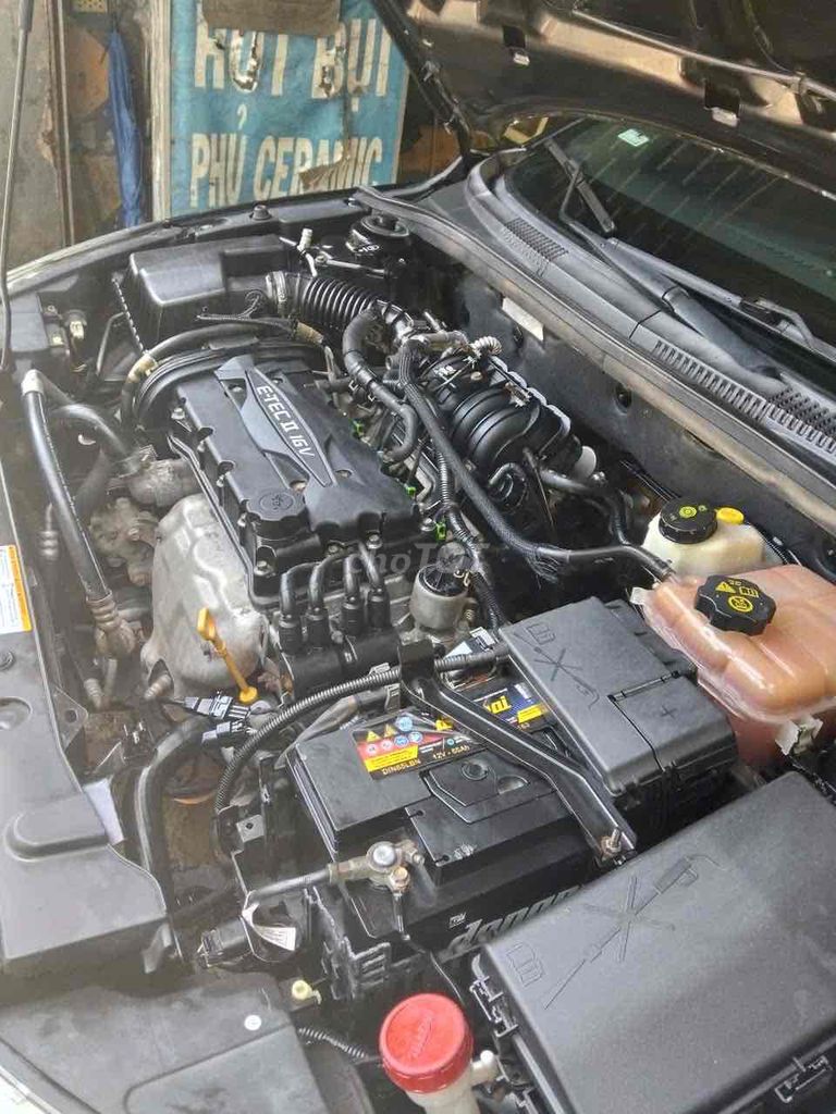 Chevrolet Cruze 2010 - ảnh 4