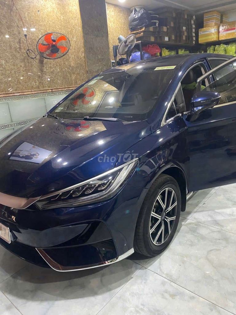 BYD M6 - ảnh 1