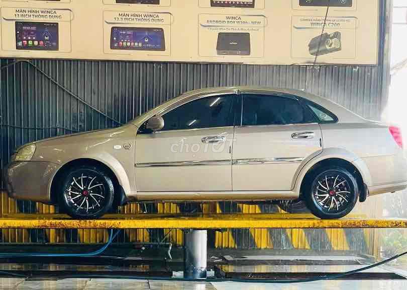 Chevrolet Lacetti 2012 - ảnh 1