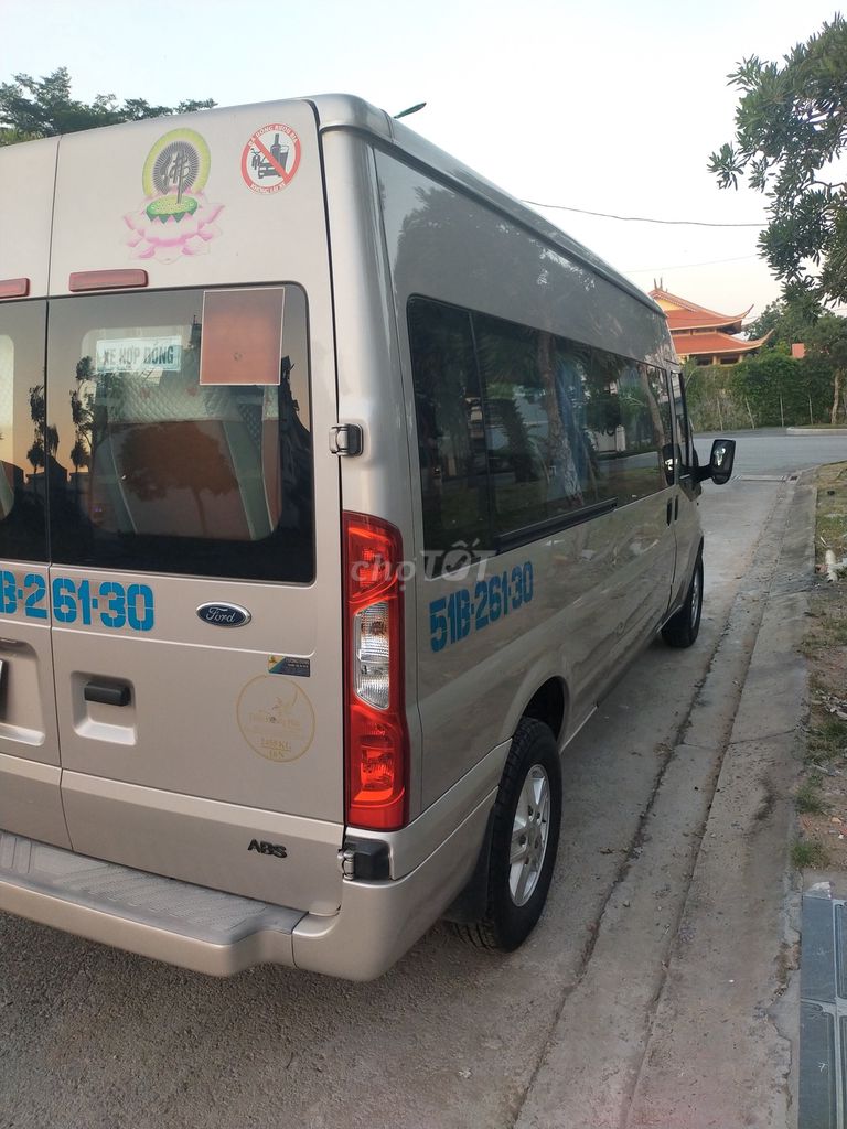 Ford Transit - ảnh 4