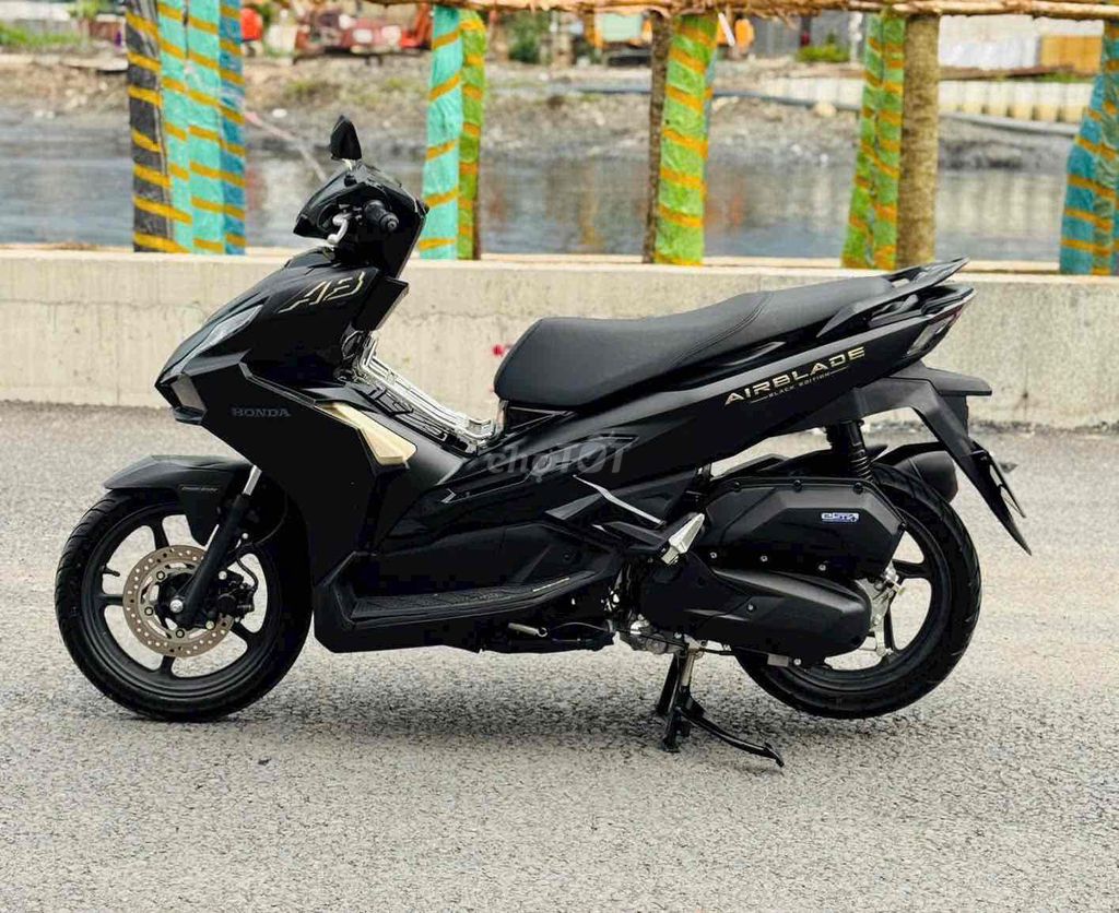 Honda Air Blade 2023 - ảnh 3