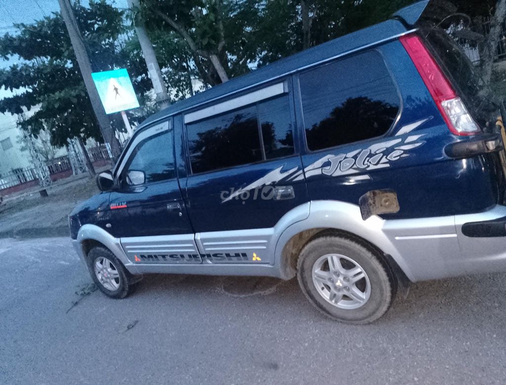 Mitsubishi Jolie 2004 - ảnh 1