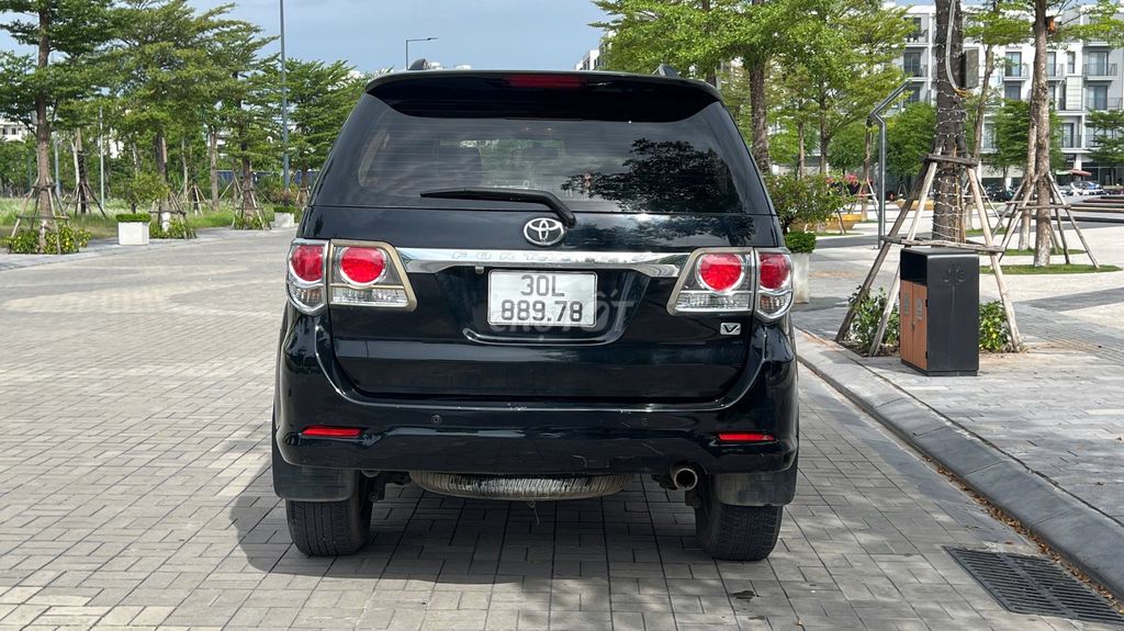 Toyota Fortuner 2015 - ảnh 2