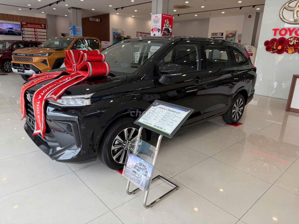 Toyota Avanza Premio - ảnh 1