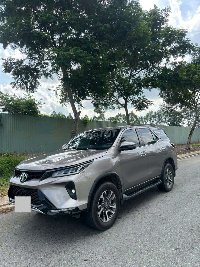 Toyota Fortuner 2021 - ảnh 2