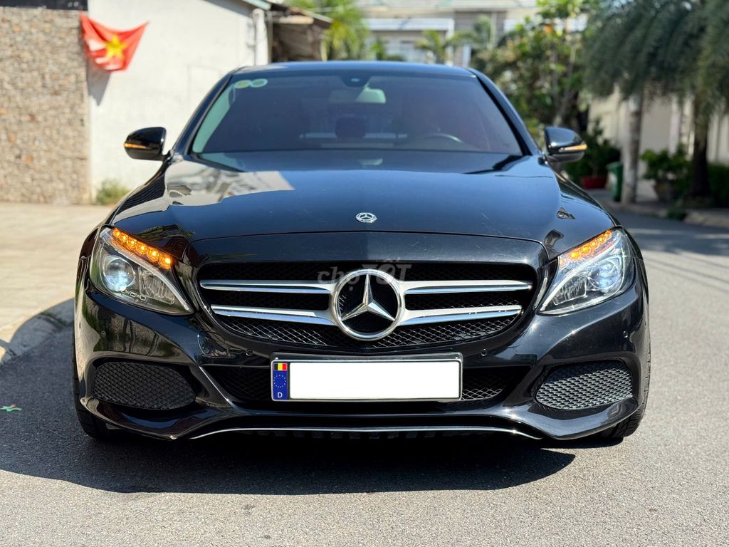 Mercedes-Benz 2018 - ảnh 1