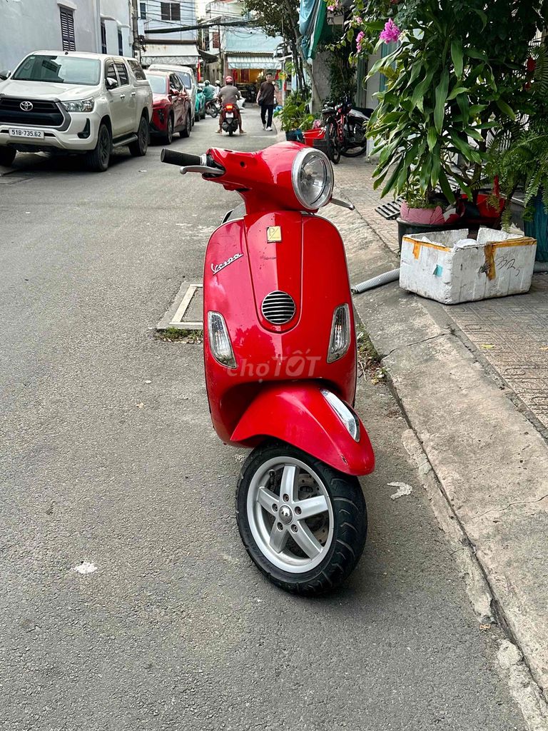 Vespa 2011 - ảnh 4