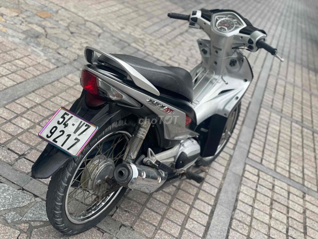Tay ga 2010 - ảnh 4