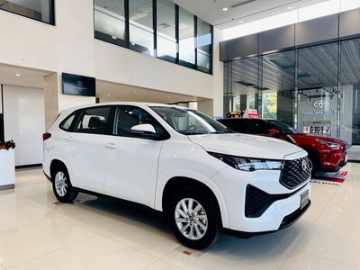 Toyota Innova Cross 2.0G CVT 2026 - ảnh 1
