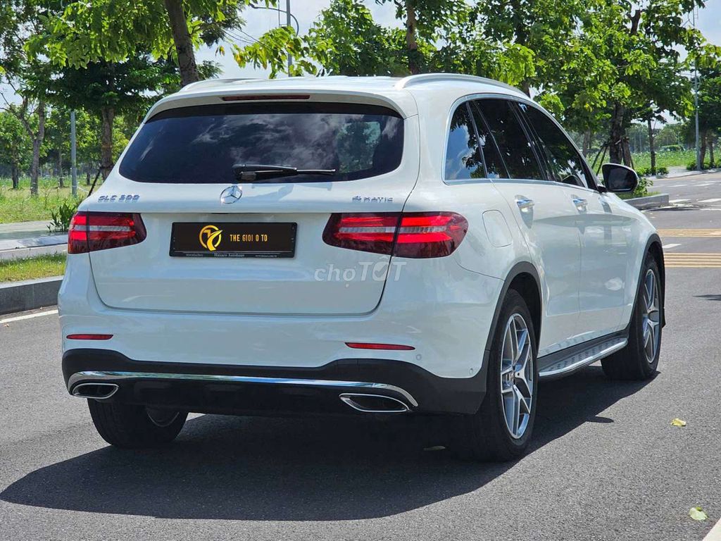 Mercedes-Benz GLC 2018 - ảnh 4