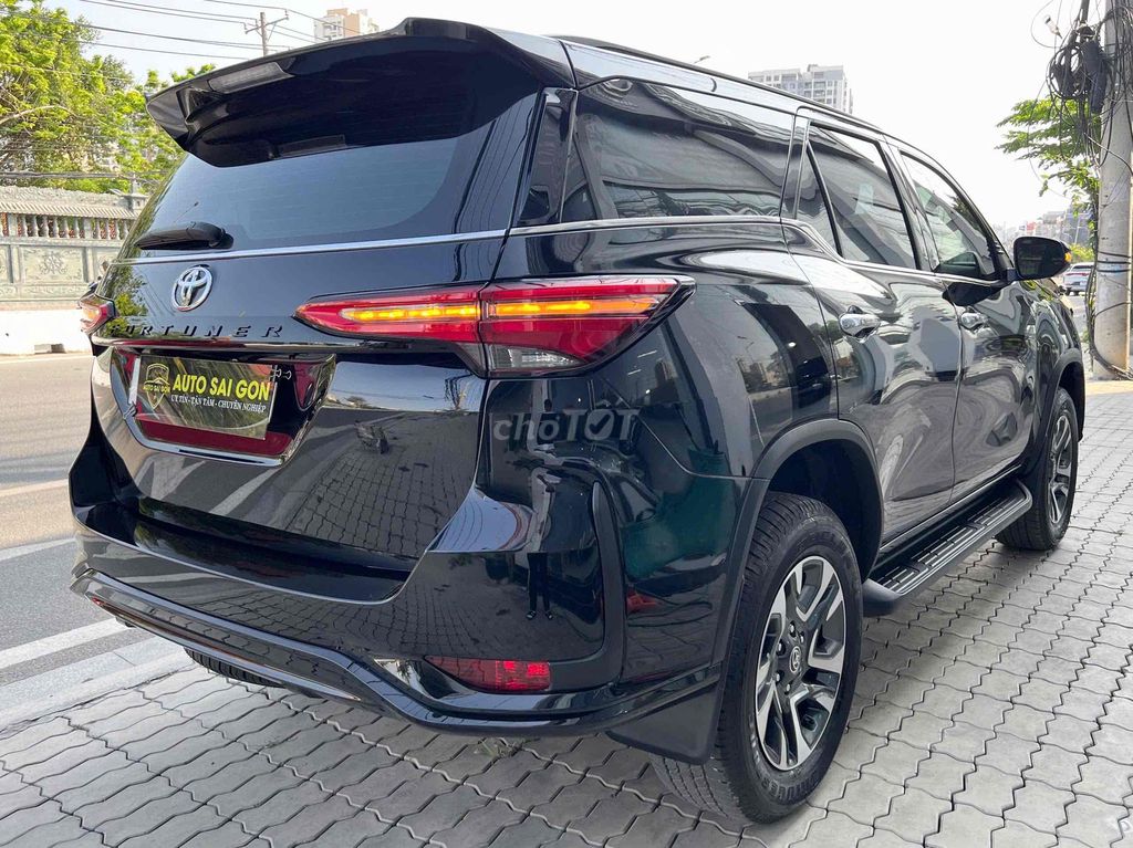 Toyota Fortuner 2025 - ảnh 3
