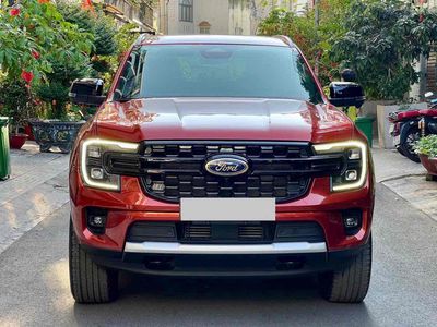 Ford Everest 2023 - ảnh 1
