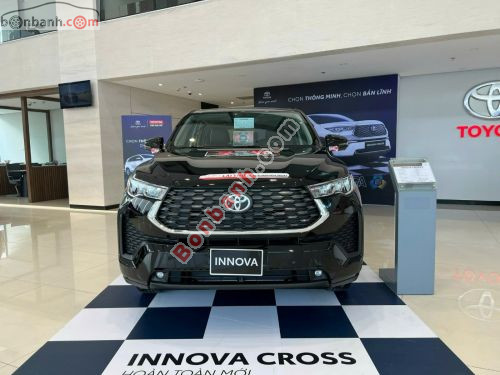 Toyota Innova Cross 2025 - ảnh 1