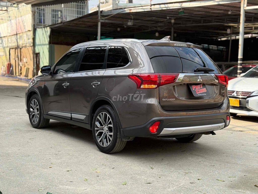 Mitsubishi Outlander 2017 - ảnh 4