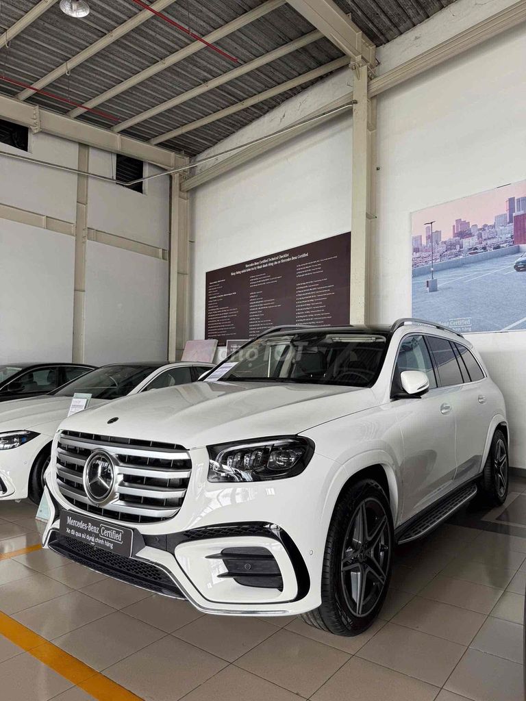 Mercedes-Benz 2025 - ảnh 2