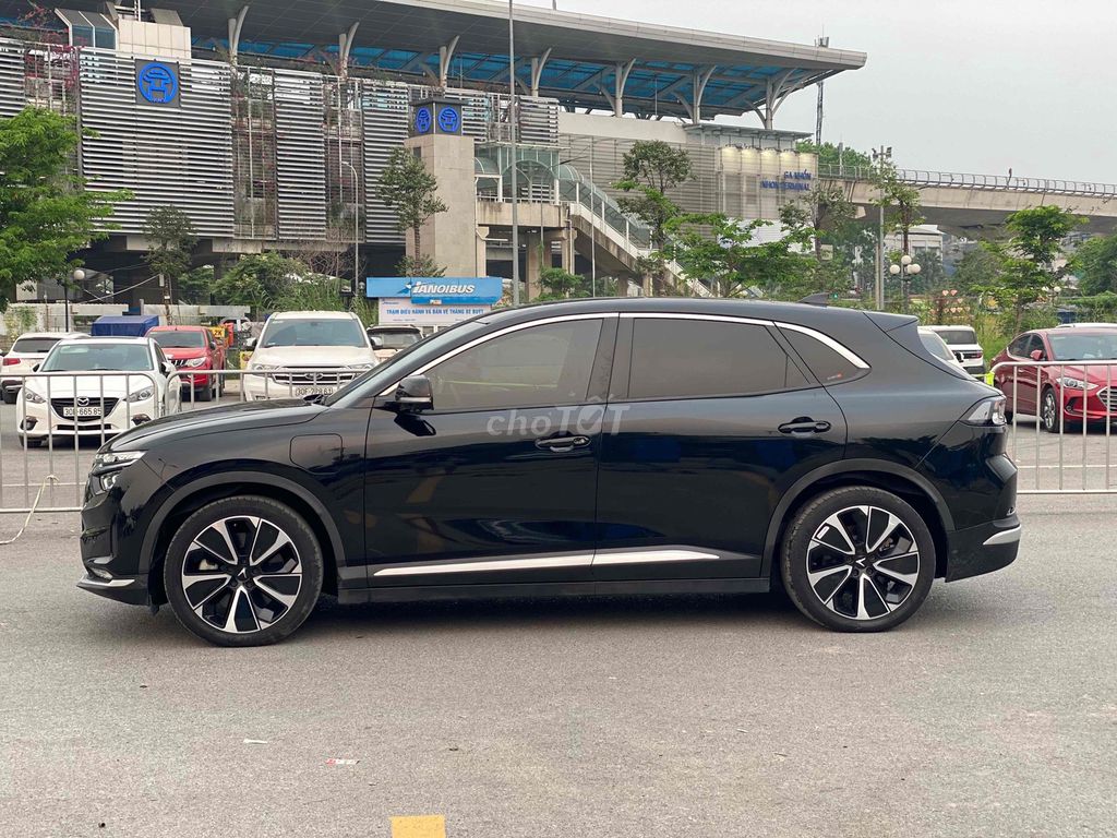 VinFast VF8 Plus 2023 - ảnh 3