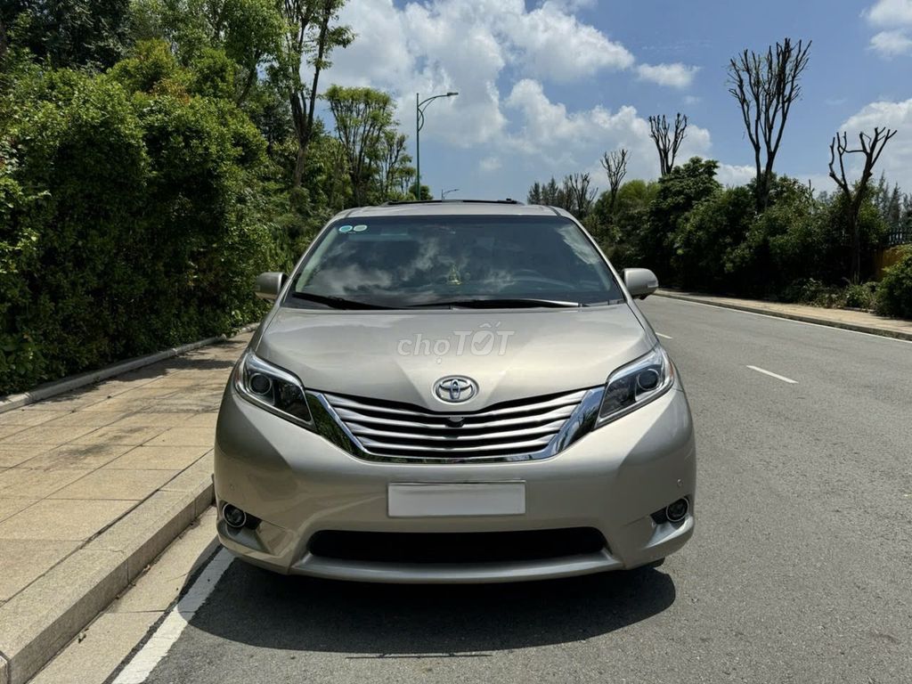 Toyota Sienna 2017 - ảnh 1