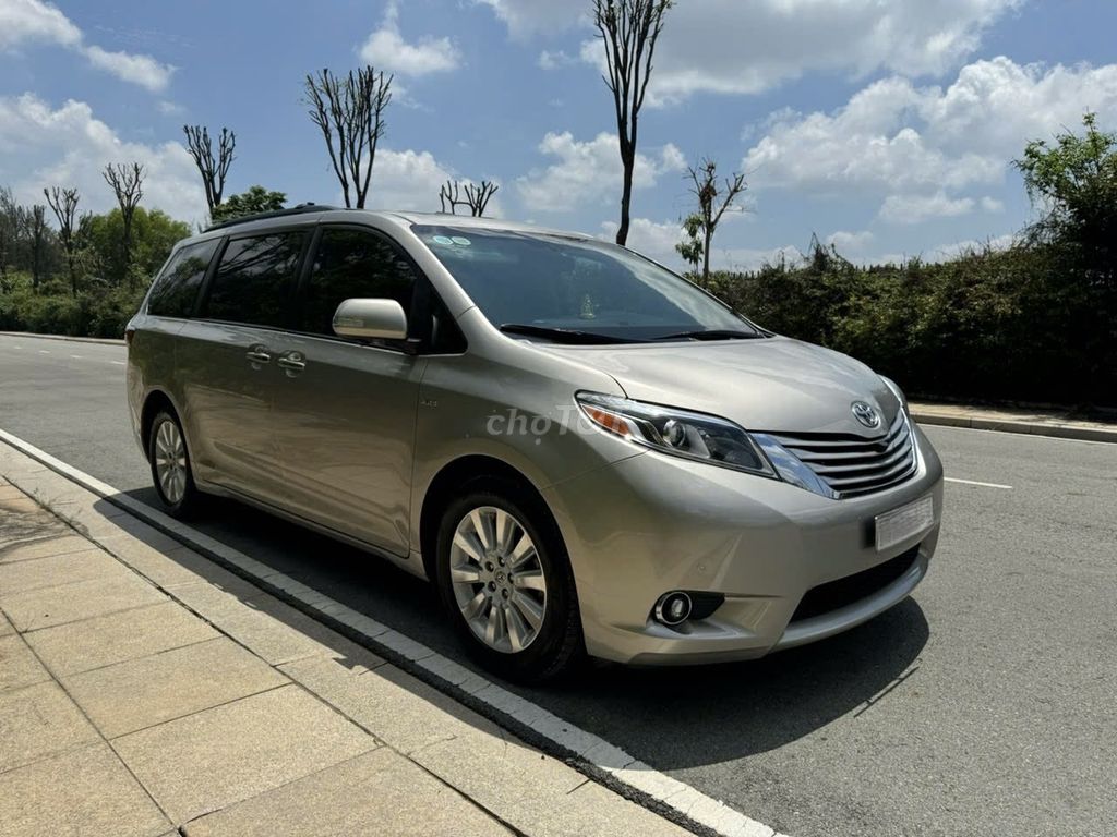 Toyota Sienna 2017 - ảnh 2
