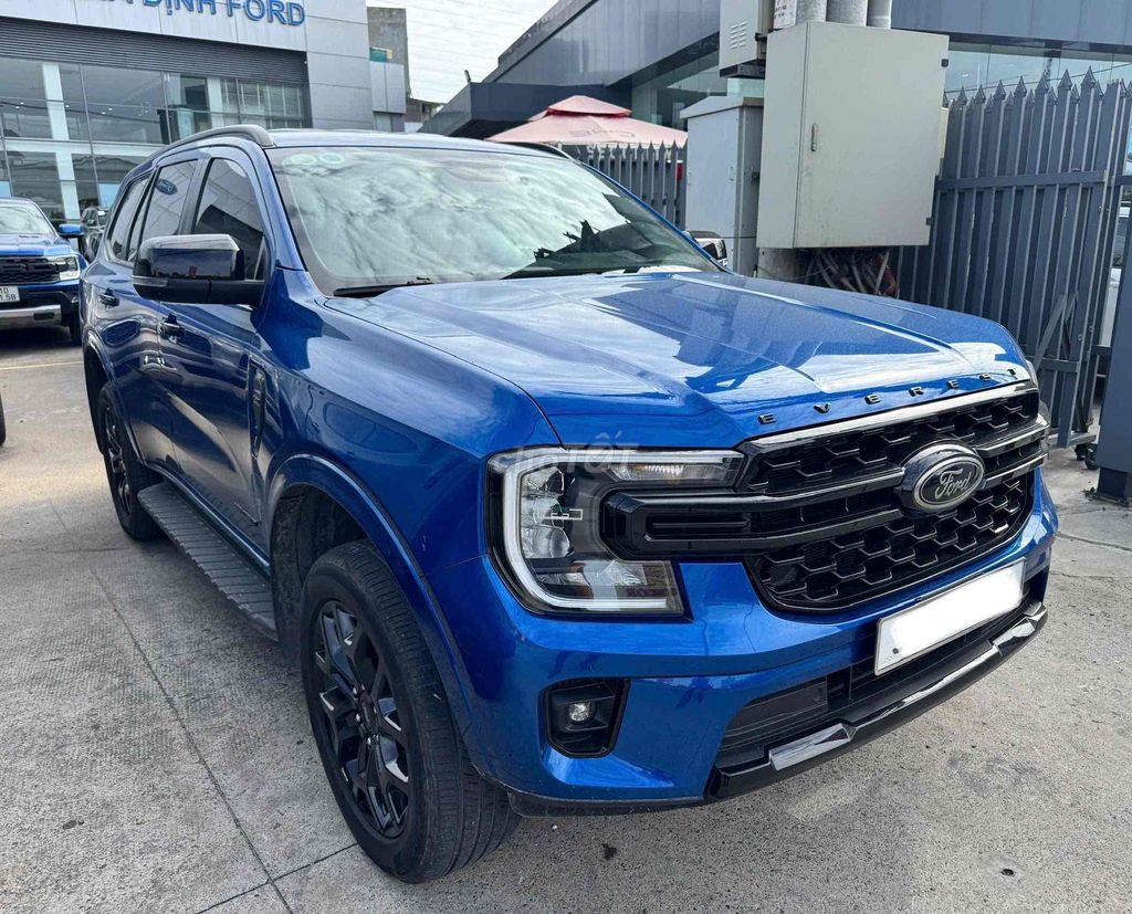 Ford Everest 2023 - ảnh 3