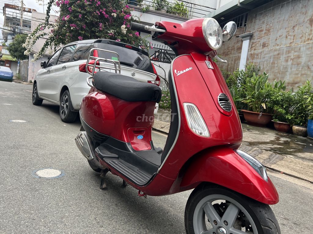 Piaggio Vespa 2009 - ảnh 5