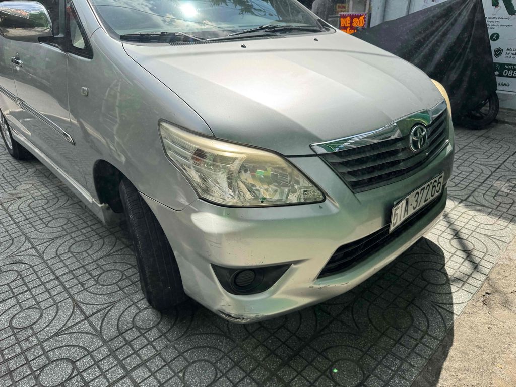 Toyota Innova 2012 - ảnh 1