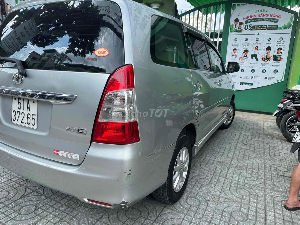Toyota Innova 2012 - ảnh 3