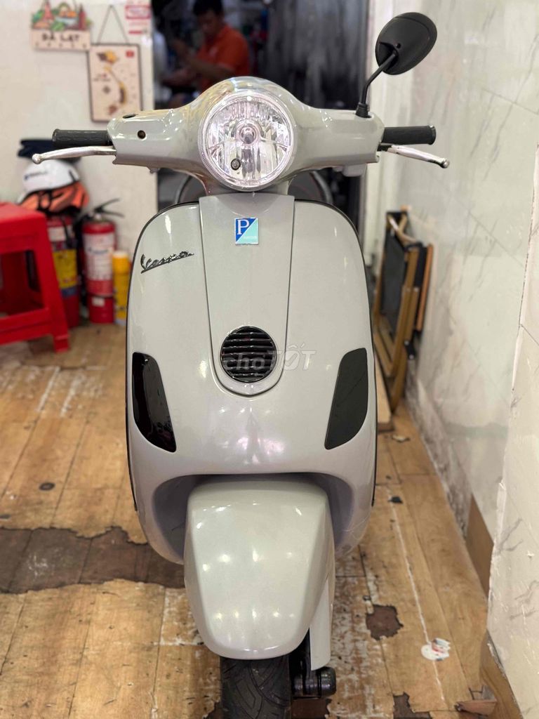 Piaggio Vespa 2011 - ảnh 1